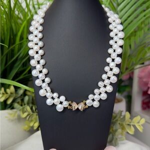 Gorgeous freshwater pearl necklace